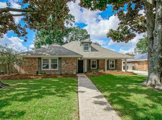 9612 Robin Ln, Metairie, LA 70123