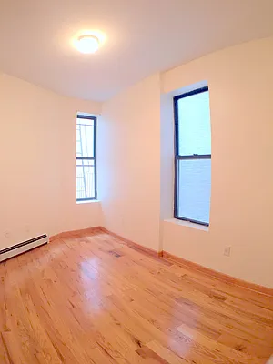 Rented by Uptown Flats LLC | media 9