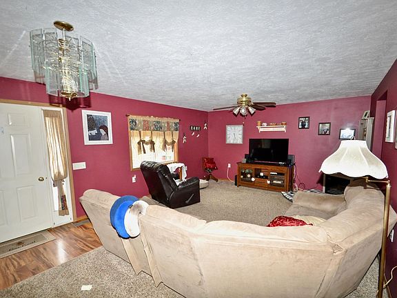 3rd image of 1137 S Shawnee Dr