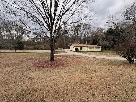 2nd image of 643 Dailey Mill Rd