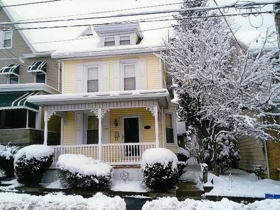 2nd image of 591 N Laurel St