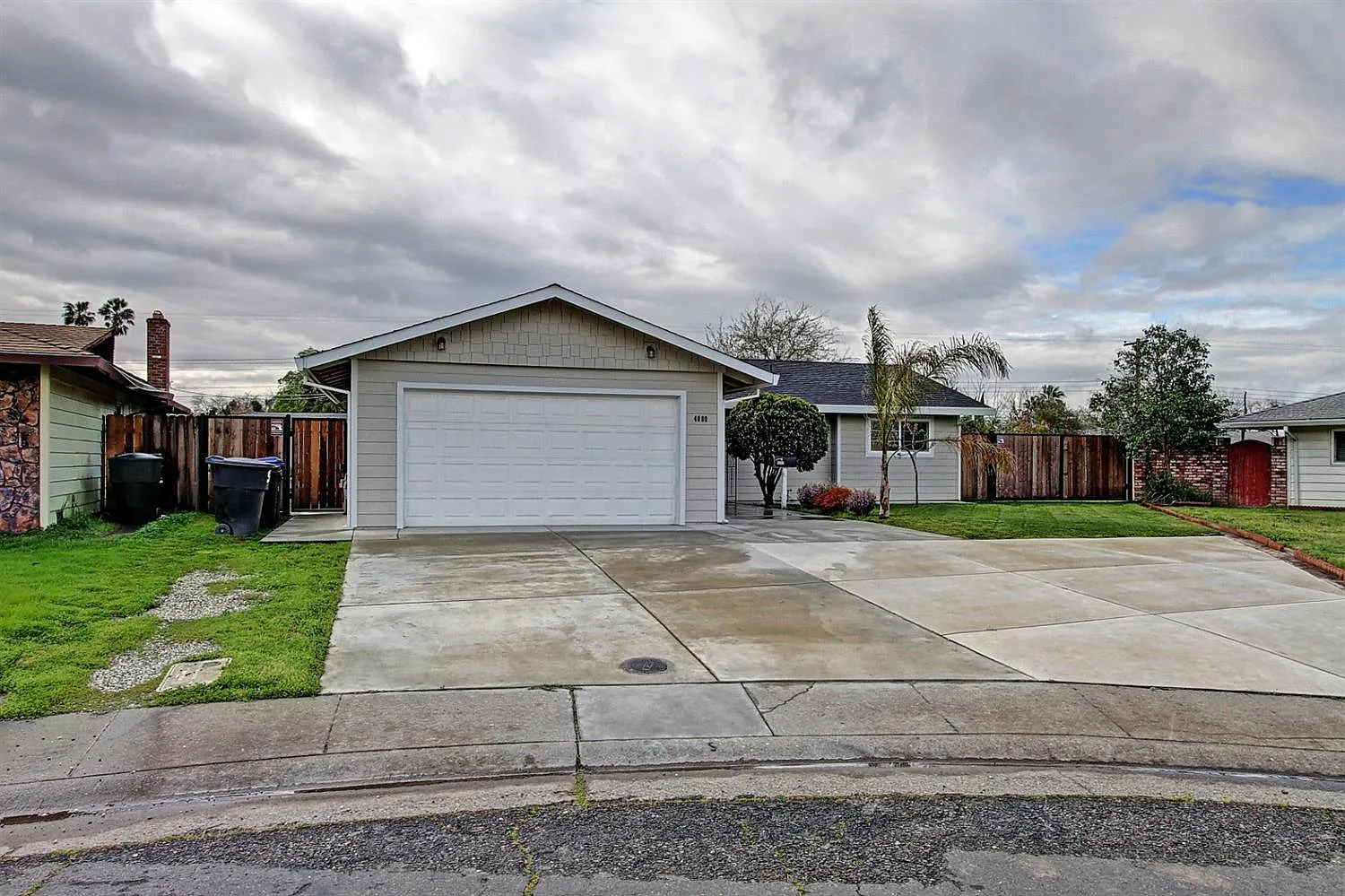 4000 Damant Ct photo 1