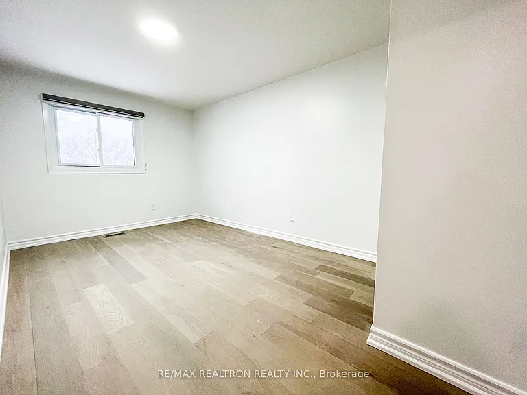 47 Cheeseman Dr — Photo 19