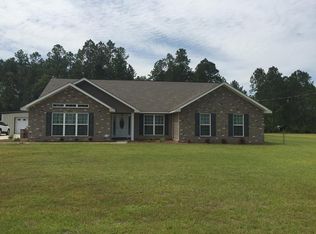 70 Jennifer Ln, Baxley, GA 31513