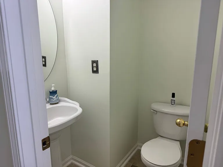 136 Madelia Pl — Photo 30