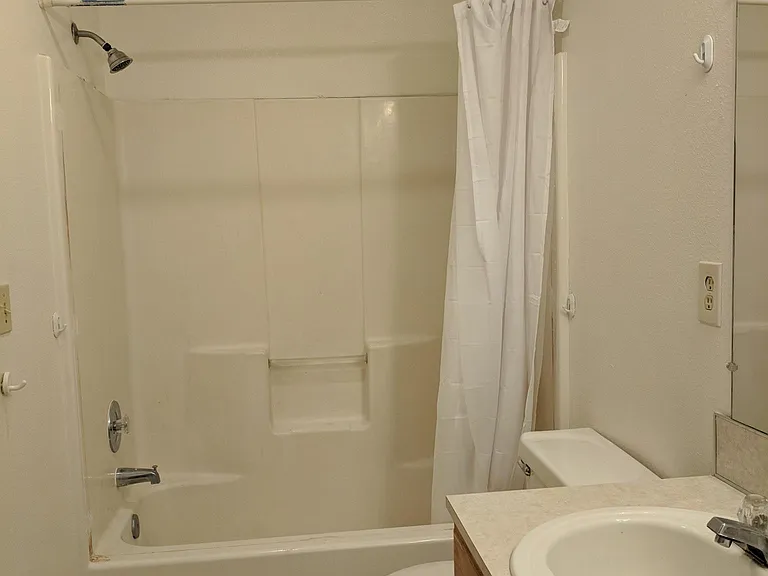 SE 153rd Ave — Photo 7