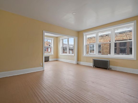 2nd image of 2500 Hurlbut St #24