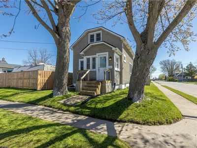 327 Harriet St, Welland, ON, L3B2H8