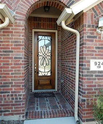 3rd image of 924 Green Coral Dr