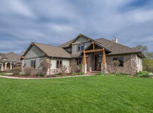 1126 Four Winds Way, Hartland, WI 53029