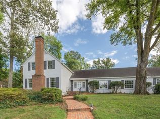 901 Brookside Dr, Greensboro, NC 27408