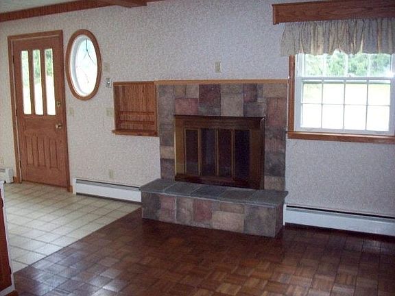 Dining room Fireplace