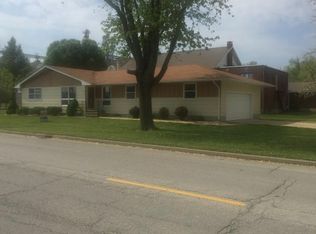 301 W Washington St, Farina, IL