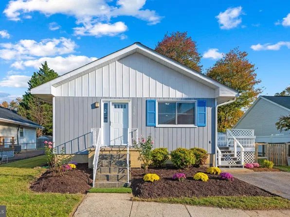 306 Fairmount Dr, Edgewater, MD 21037
