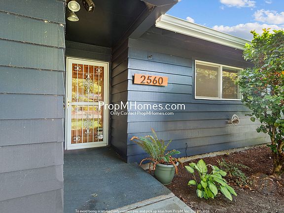 5th image of 2560 SE Spruce St