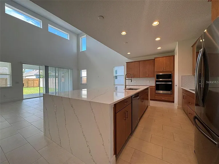 19141 Planetree St — Photo 11