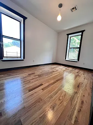 Rented by ERNY LLC | media 3