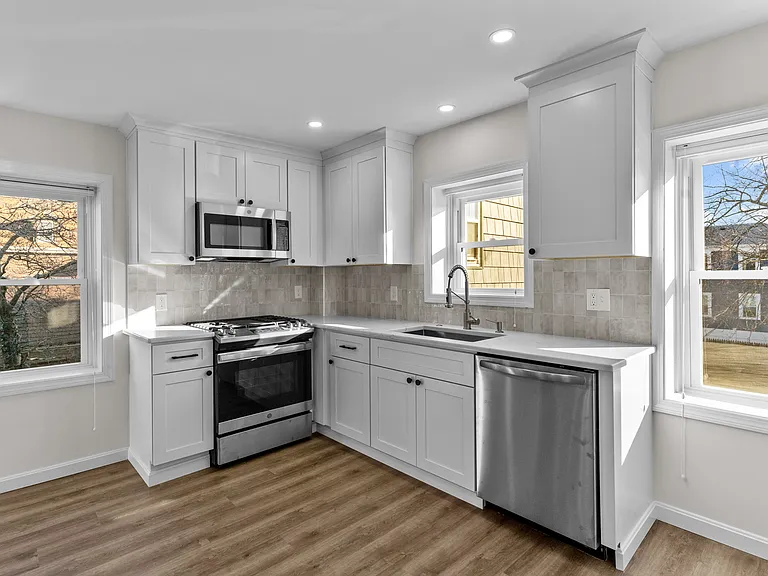 101 E Manning St #2 — Photo 1