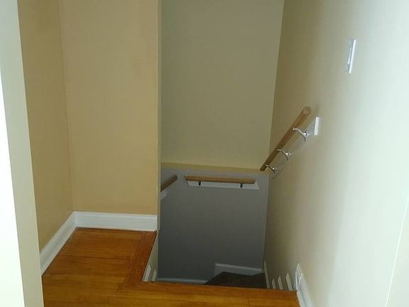4th image of 6619 S Oakley Ave