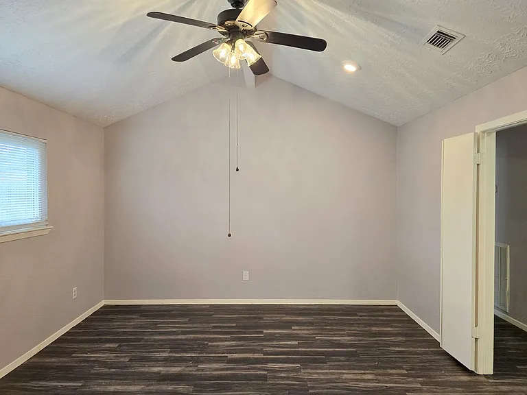 1335 Willersley Ln — Photo 12