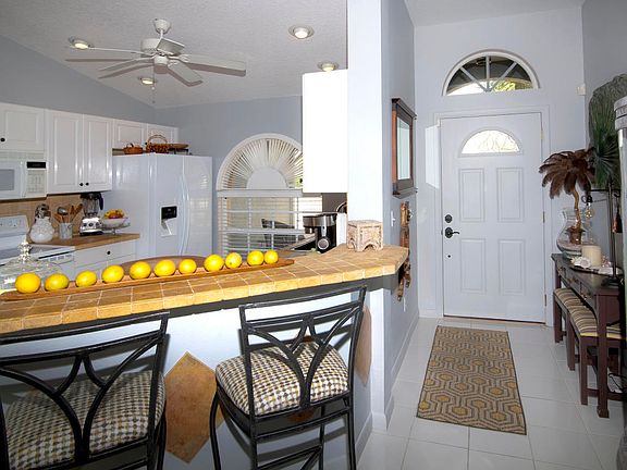 4th image of 22 S Sea Island Dr
