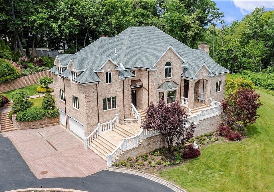 17 Valley Road, Glen Cove, NY 11542 Zillow