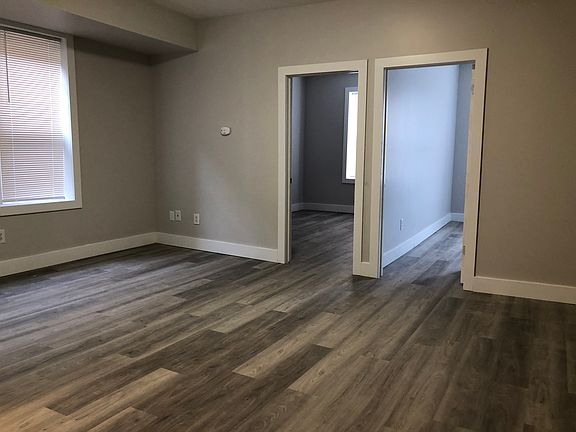 3rd image of 119 Roosevelt Ave #5Q
