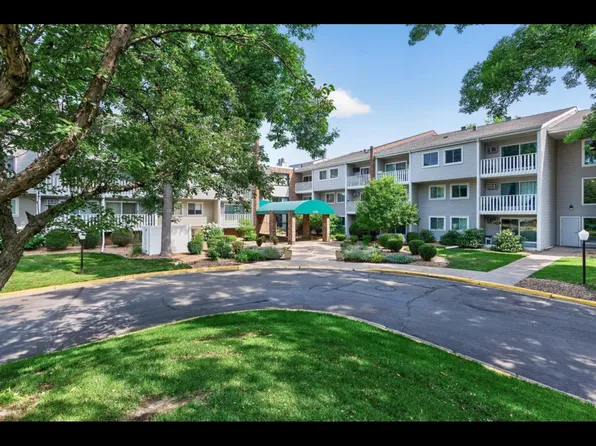 1601 N Innsbruck Dr NE #286, Fridley, MN 55432