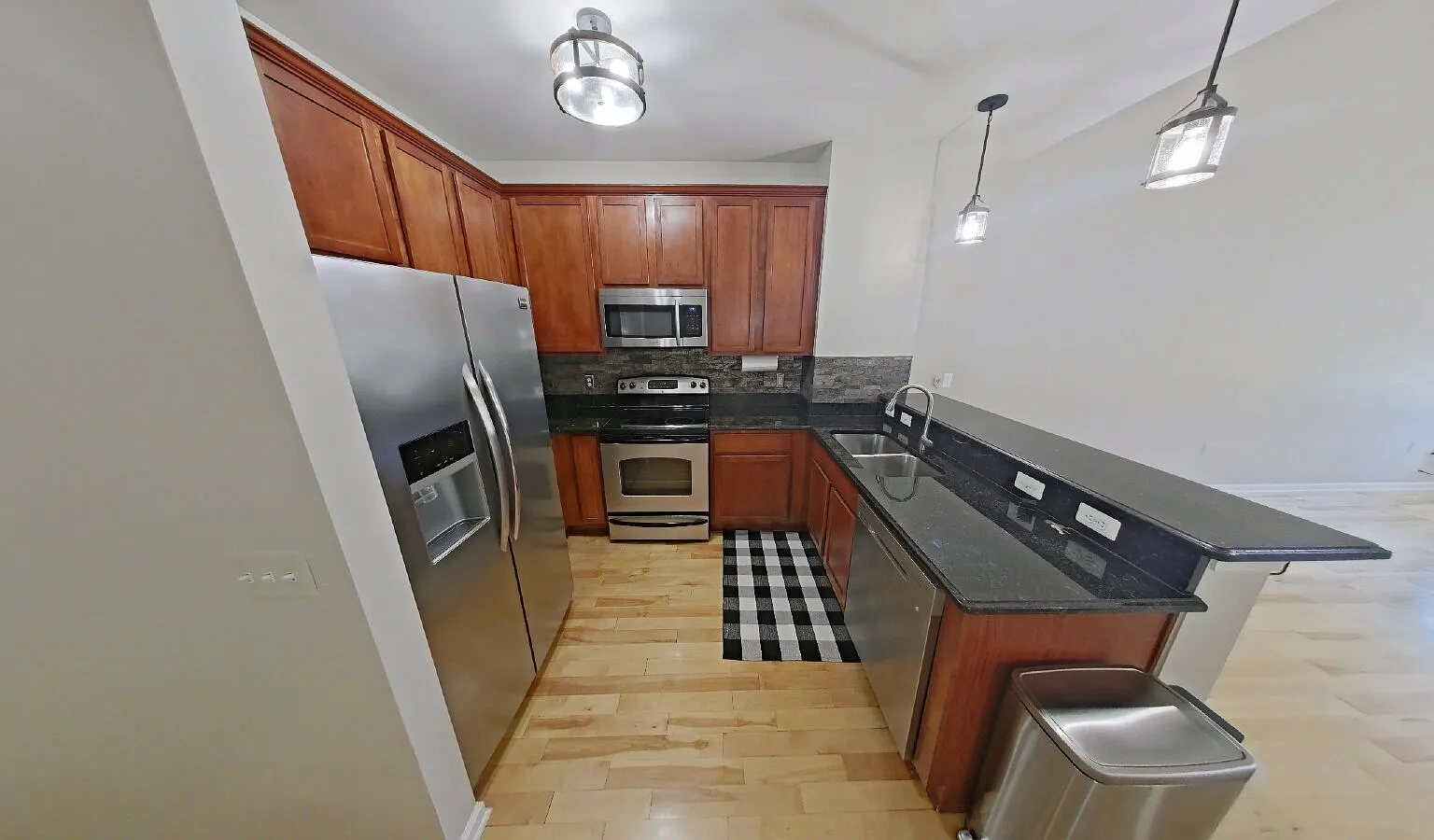 2 bed, 3.0 bath, 1702 sqft, $2,400 — Photo 4
