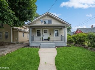 375 S State St, Elgin, IL 60123