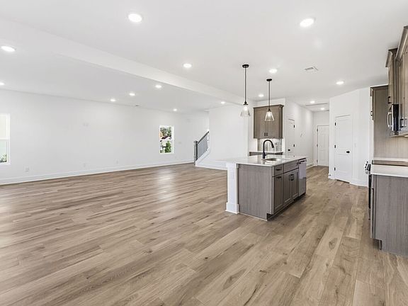 3rd image of 909 Watercourse Ct Lot 27