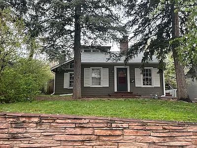 883 Grant Place