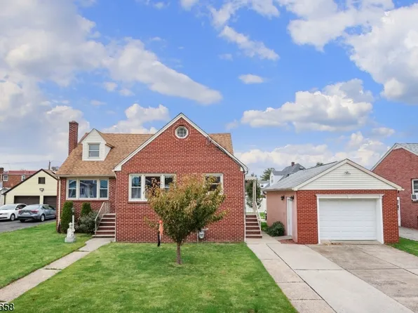 825 Dennis Pl, Linden City, NJ 07036