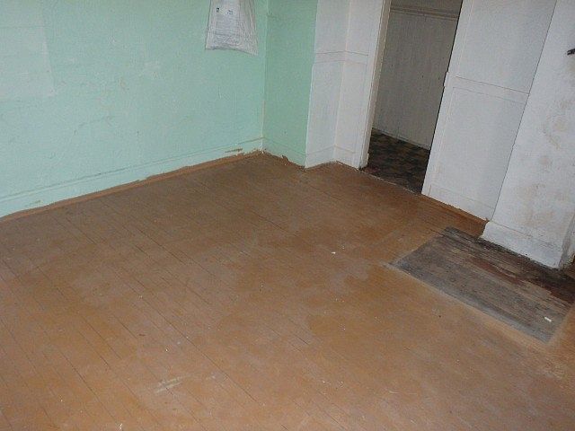 2nd image of 115 W 116th St