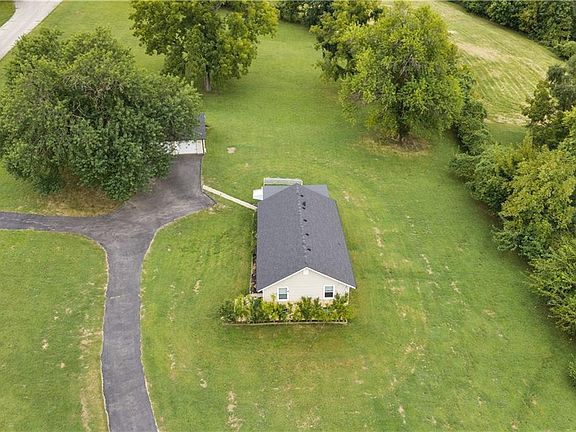 2nd image of 7145 Gibbs Rd