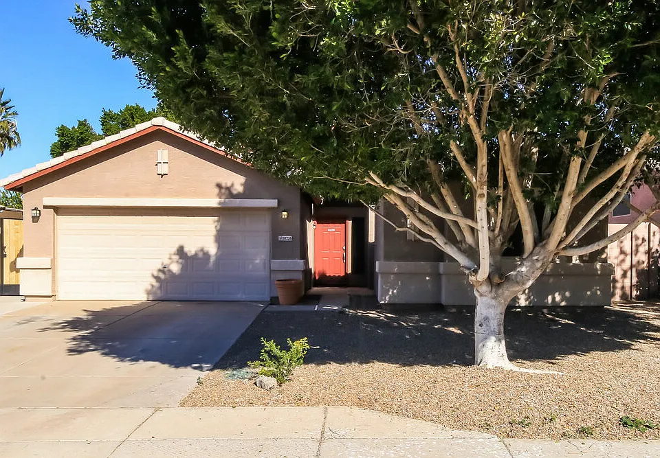 10226 E Capri Ave