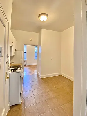 Rented by Waverly Realty Associates | media 27