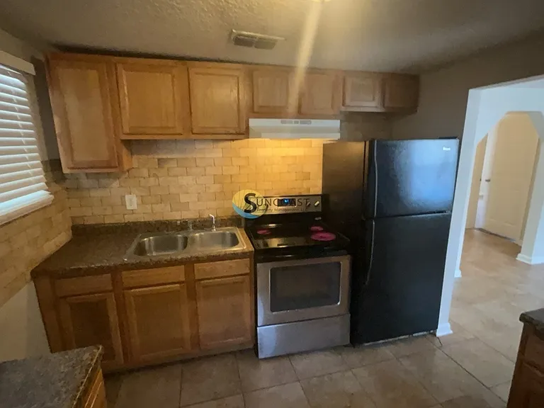 2108 Mount Herman St — Photo 6