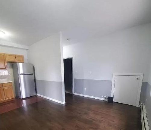 2nd image of 607 Orange St #5A
