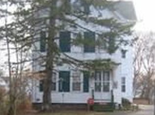 40R Pine St, Taunton, MA 02780