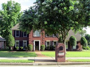 8721 Raspberry Ln, Cordova, TN 38016