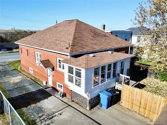 2nd image of 680 Bridge St