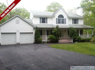 30 Drew Dr, Eastport, NY 11941