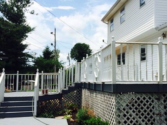 3rd image of 506 Cherokee Cir