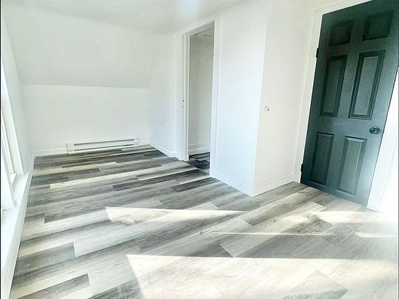 4th image of 111 W Fountain Blvd #1