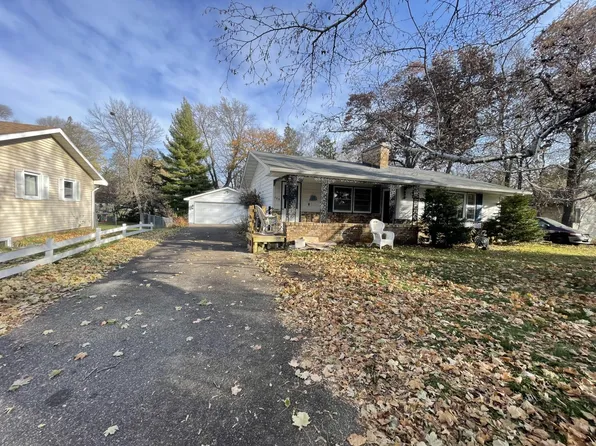 103 Kimball Dr, Champlin, MN 55316