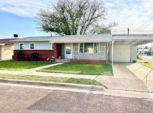 811 NW 4th St, Andrews, TX 79714