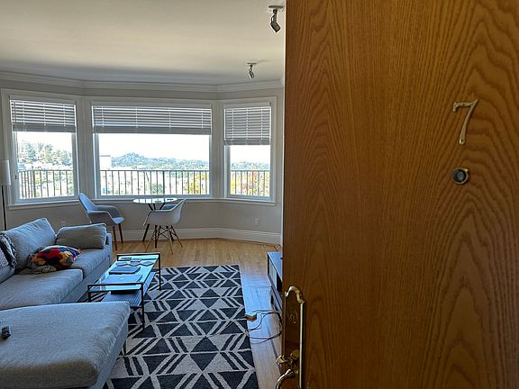 3rd image of 370 Upper Ter APT 7