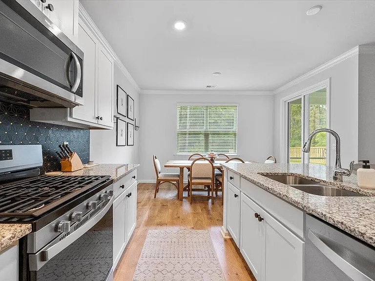 402 Oak View Way — Photo 15