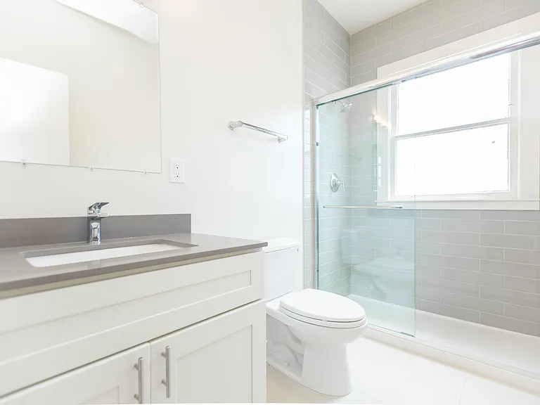 520 Scott — Photo 20